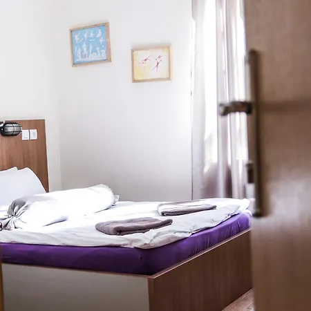 Varad Hostel Novi Sad