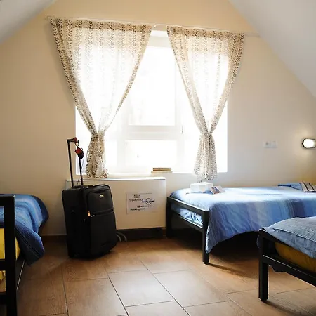 Varad Hostel *
